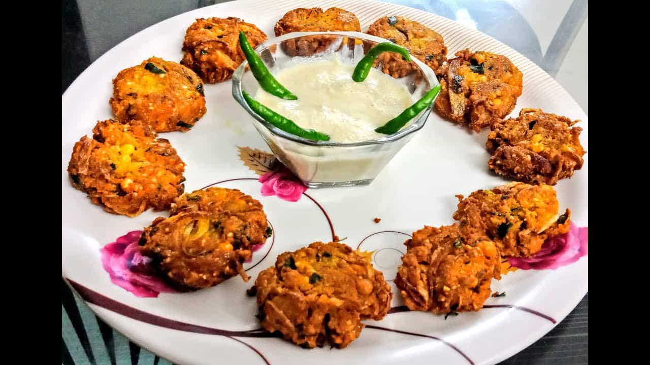 कुरकुरे दाल के पकोडे | Dal ke Pakode | Sarso Ki Chutney Dal Pakora | Crispy Dal ke Pakode